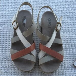 IGI & CO MADE ITALY 39 Women’s Beige and Brown Strappy Sandals